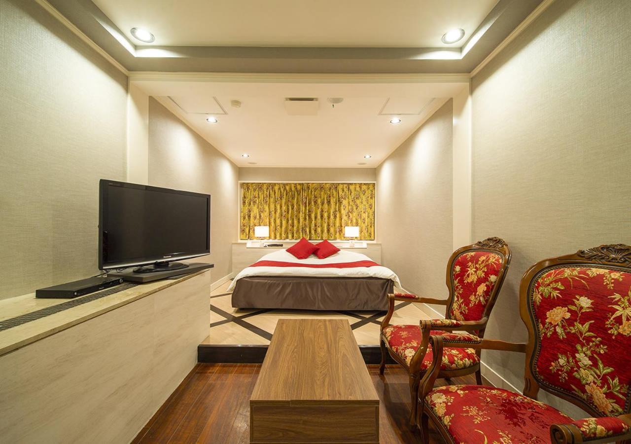 Hotel U'S Kouroen (Adults Only) Nishinomiya Ngoại thất bức ảnh