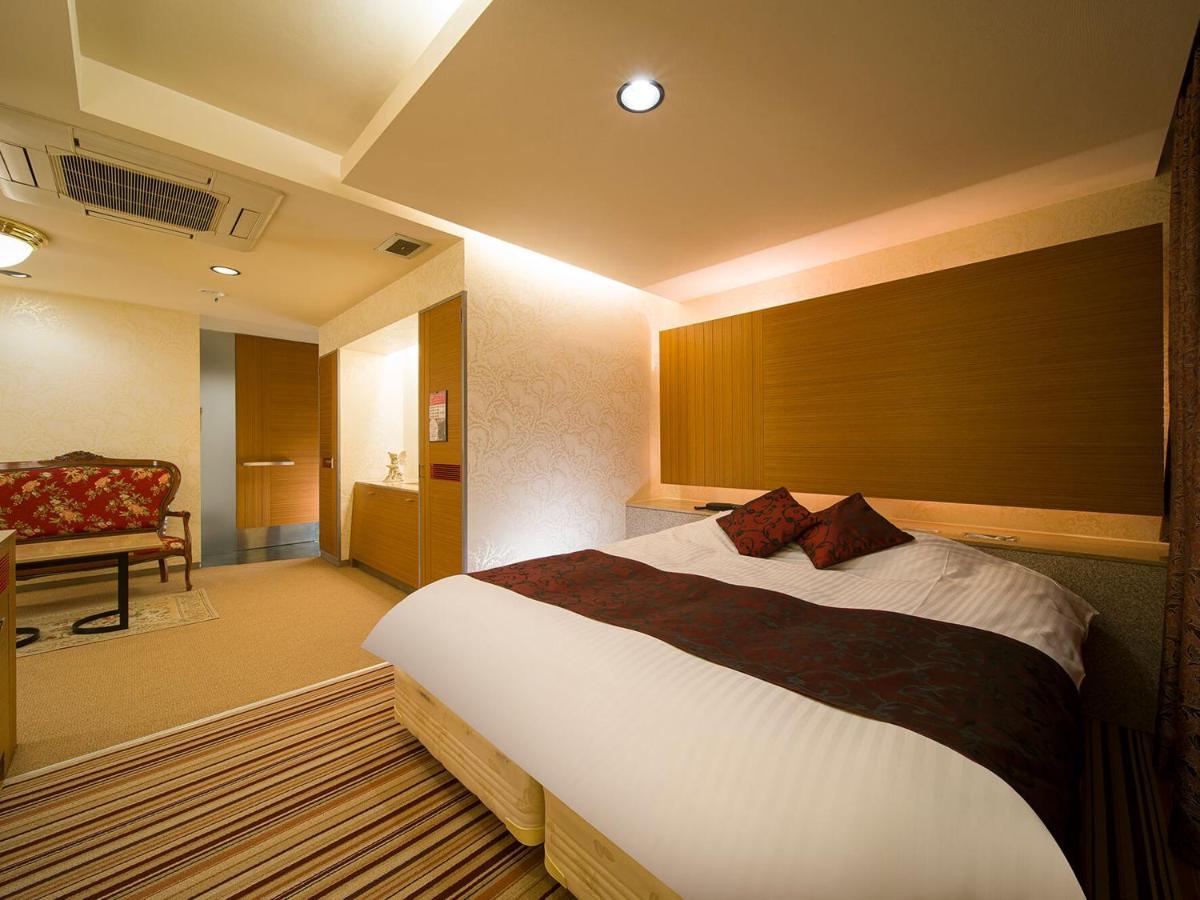 Hotel U'S Kouroen (Adults Only) Nishinomiya Ngoại thất bức ảnh